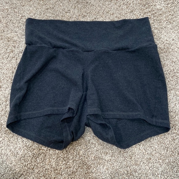 Old Navy Active Maternity Shorts 